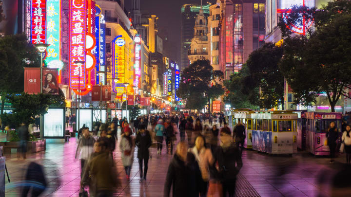 Spectacles de lumières et groupes de musique : La Chine veut promouvoir sa vie nocturne pour stimuler l'économie